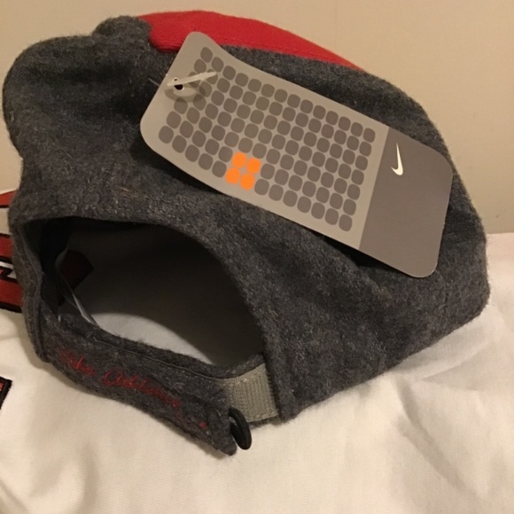 🔥🔥NIKE ATHLETIC,NWT, SIZE LARGE/ XLARGE 🔥🔥🔥 - Picture 2 of 2